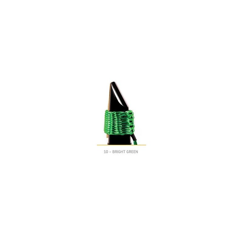 LIGATURE BAMBU AA10 POUR SAXOPHONE ALTO EN FIBRE SYNTHETIQUE couleur vert brillant LIGATURE BAMBU AA10 POUR SAXOPHONE ALTO EN FIBRE SYNTHETIQUE couleur vert brillant