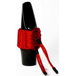 LIGATURE BAMBU AT03 POUR SAXOPHONE TENOR EN FIBRE SYNTHETIQUE couleur rouge